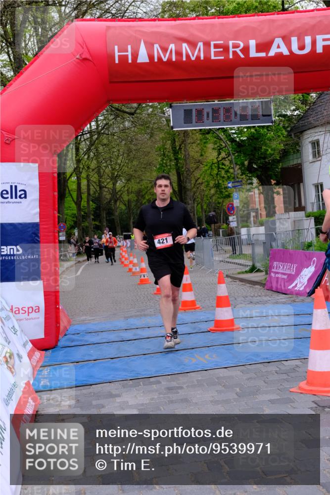 19.04.2026 - Hammer Lauf Tim E. http://msf.ph/oto/9539971 19.04.2026 11:38:55 Ziel 19, 421, 574 meine-sportfotos.de