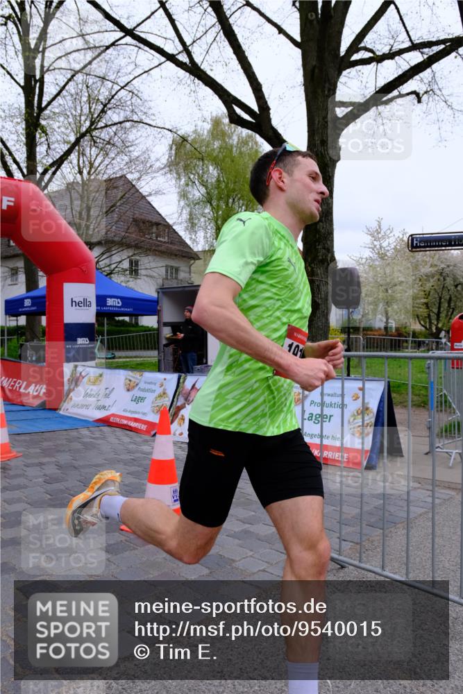 19.04.2026 - Hammer Lauf Tim E. http://msf.ph/oto/9540015 19.04.2026 11:39:25 Ziel 1911 meine-sportfotos.de