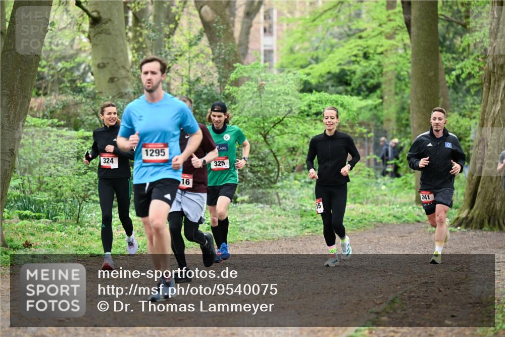 19.04.2026 - Hammer Lauf Dr. Thomas Lammeyer http://msf.ph/oto/9540075 19.04.2026 10:41:48 Laufen 324, 1295, 325, 241 meine-sportfotos.de