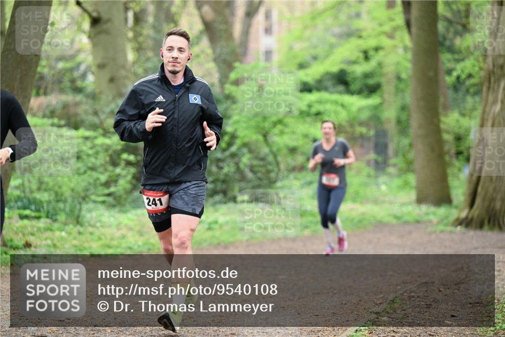 19.04.2026 - Hammer Lauf Dr. Thomas Lammeyer http://msf.ph/oto/9540108 19.04.2026 10:41:52 Laufen 241 meine-sportfotos.de
