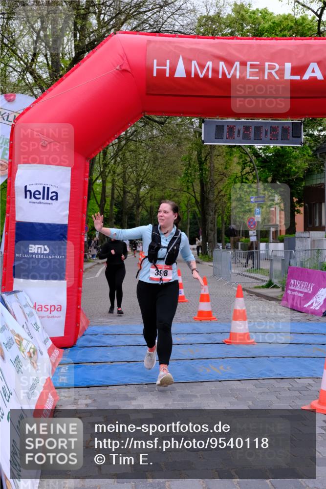 19.04.2026 - Hammer Lauf Tim E. http://msf.ph/oto/9540118 19.04.2026 11:41:35 Ziel 398, 1208 meine-sportfotos.de