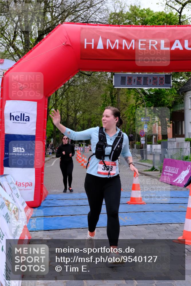 19.04.2026 - Hammer Lauf Tim E. http://msf.ph/oto/9540127 19.04.2026 11:41:36 Ziel 398, 1208 meine-sportfotos.de