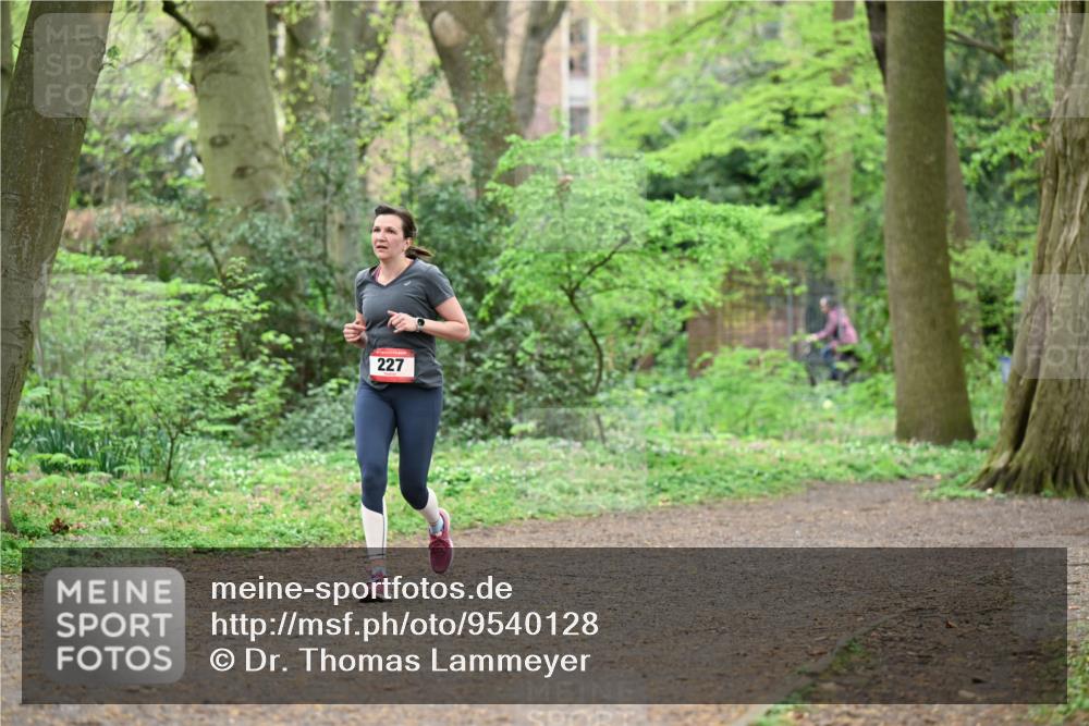 19.04.2026 - Hammer Lauf Dr. Thomas Lammeyer http://msf.ph/oto/9540128 19.04.2026 10:41:54 Laufen 227 meine-sportfotos.de