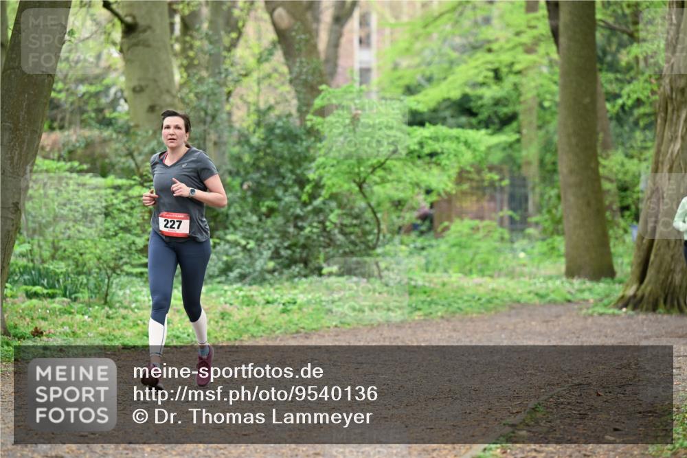 19.04.2026 - Hammer Lauf Dr. Thomas Lammeyer http://msf.ph/oto/9540136 19.04.2026 10:41:54 Laufen 227 meine-sportfotos.de
