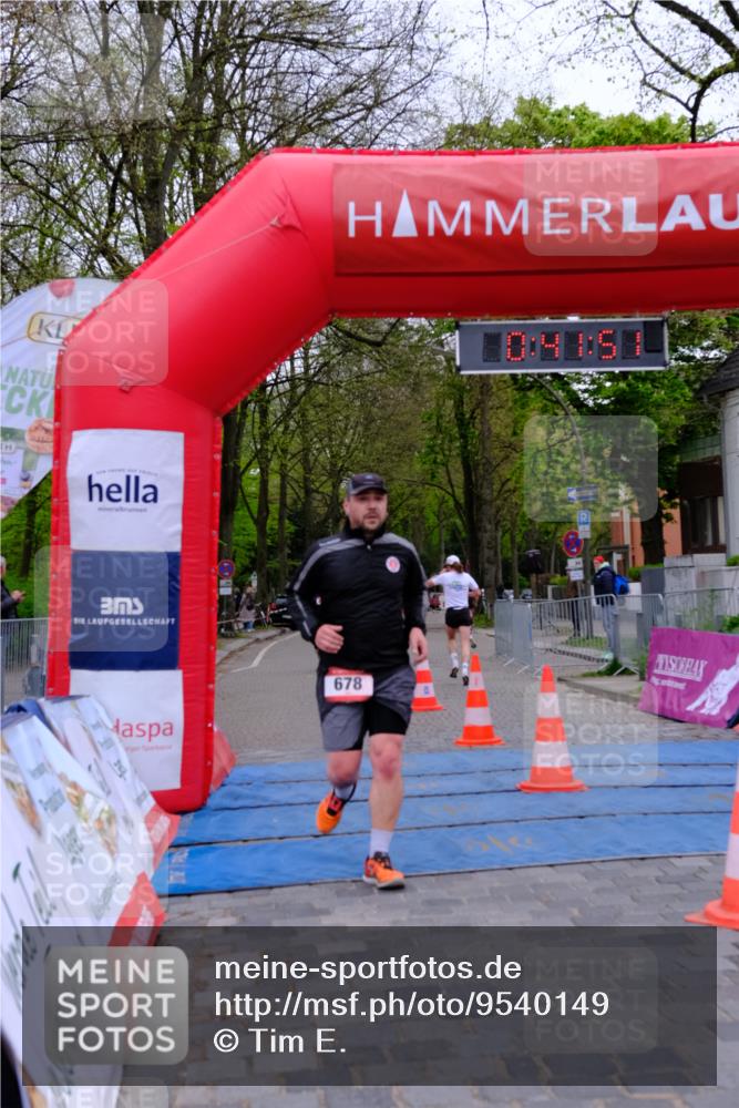 19.04.2026 - Hammer Lauf Tim E. http://msf.ph/oto/9540149 19.04.2026 11:41:59 Ziel 335, 349, 678, 1876 meine-sportfotos.de