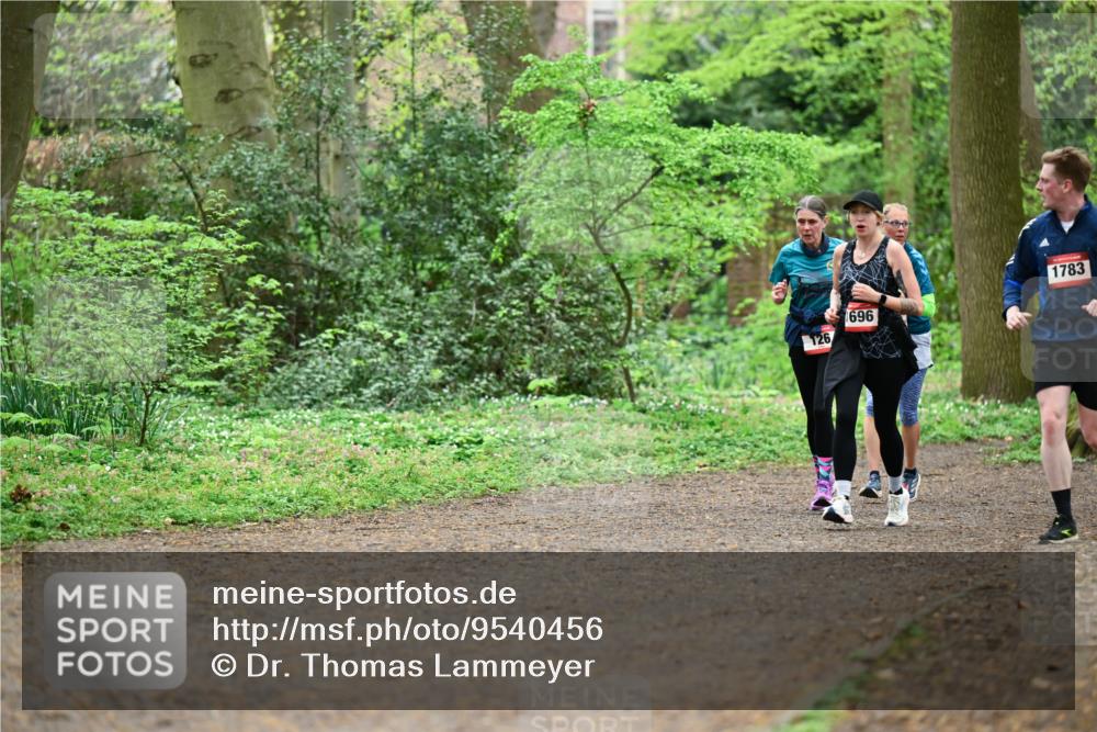 19.04.2026 - Hammer Lauf Dr. Thomas Lammeyer http://msf.ph/oto/9540456 19.04.2026 10:43:23 Laufen 126, 1696, 1783 meine-sportfotos.de