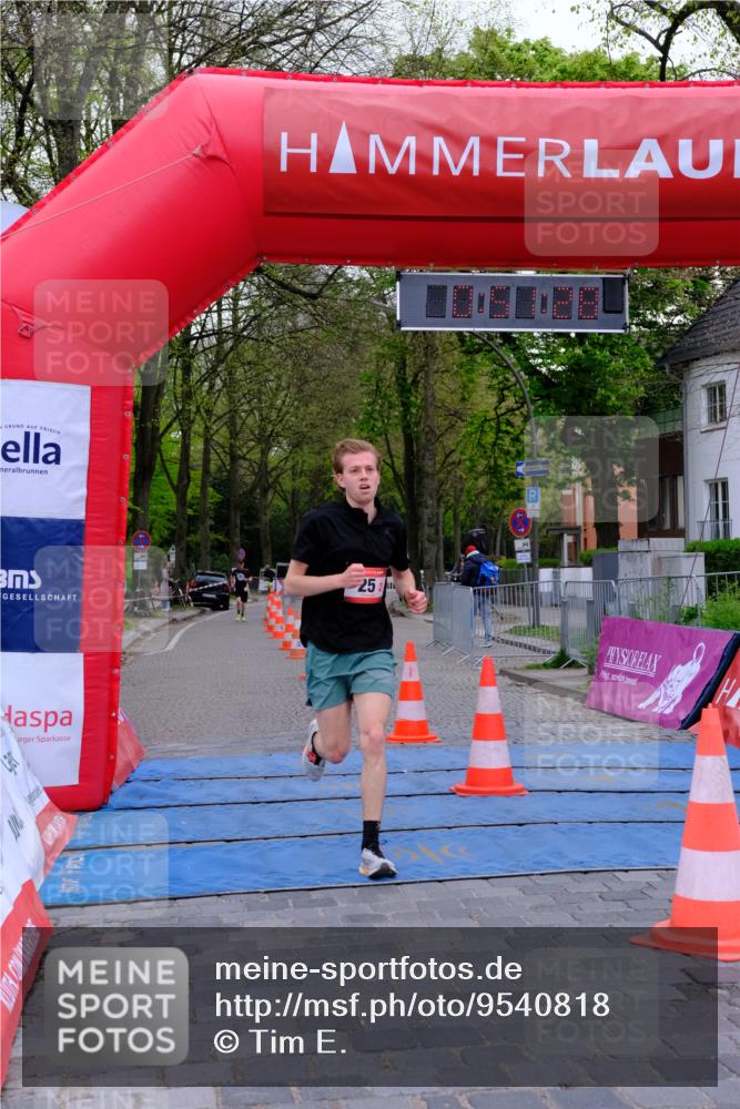 19.04.2026 - Hammer Lauf Tim E. http://msf.ph/oto/9540818 19.04.2026 11:51:36 Ziel 25 meine-sportfotos.de