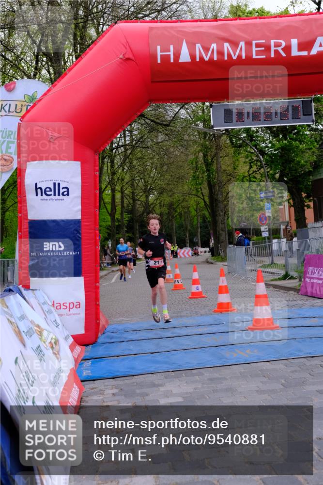 19.04.2026 - Hammer Lauf Tim E. http://msf.ph/oto/9540881 19.04.2026 11:53:05 Ziel 8, 21, 1027, 1858 meine-sportfotos.de