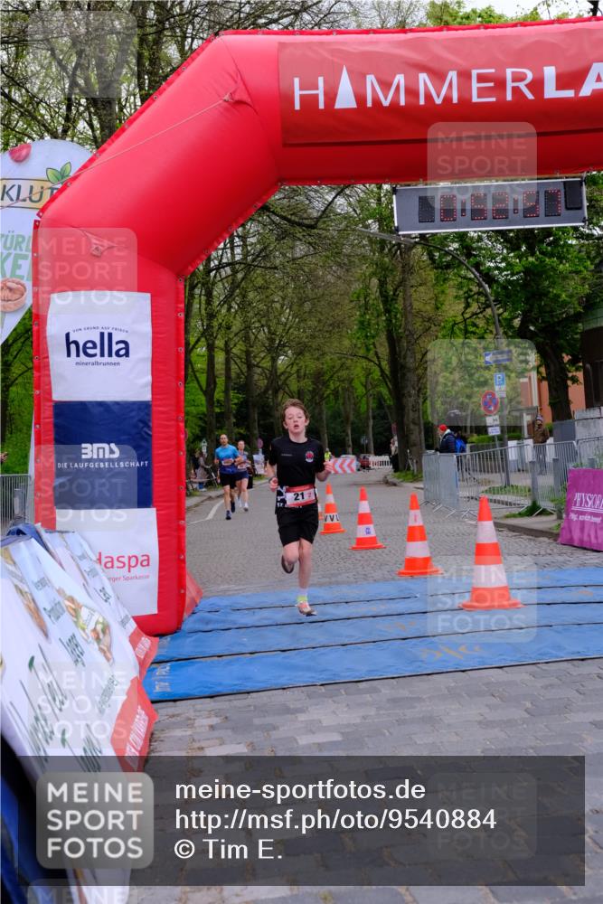 19.04.2026 - Hammer Lauf Tim E. http://msf.ph/oto/9540884 19.04.2026 11:53:05 Ziel 8, 21, 1027, 1858 meine-sportfotos.de