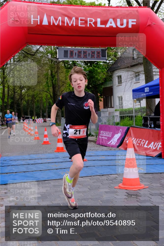 19.04.2026 - Hammer Lauf Tim E. http://msf.ph/oto/9540895 19.04.2026 11:53:06 Ziel 8, 20, 21, 1027, 1858 meine-sportfotos.de
