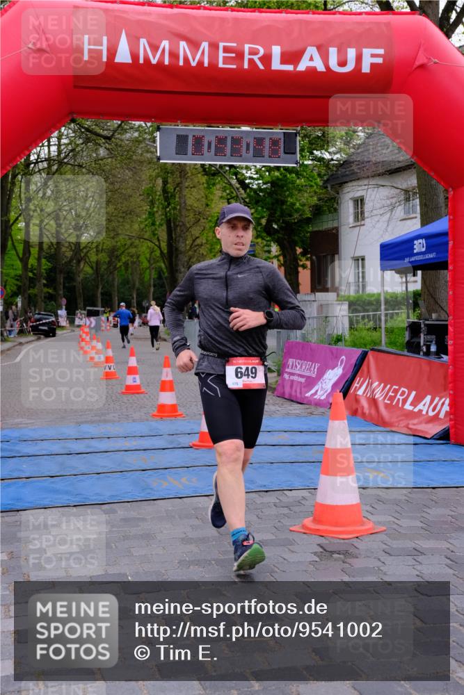 19.04.2026 - Hammer Lauf Tim E. http://msf.ph/oto/9541002 19.04.2026 11:53:56 Ziel 307, 601, 649 meine-sportfotos.de