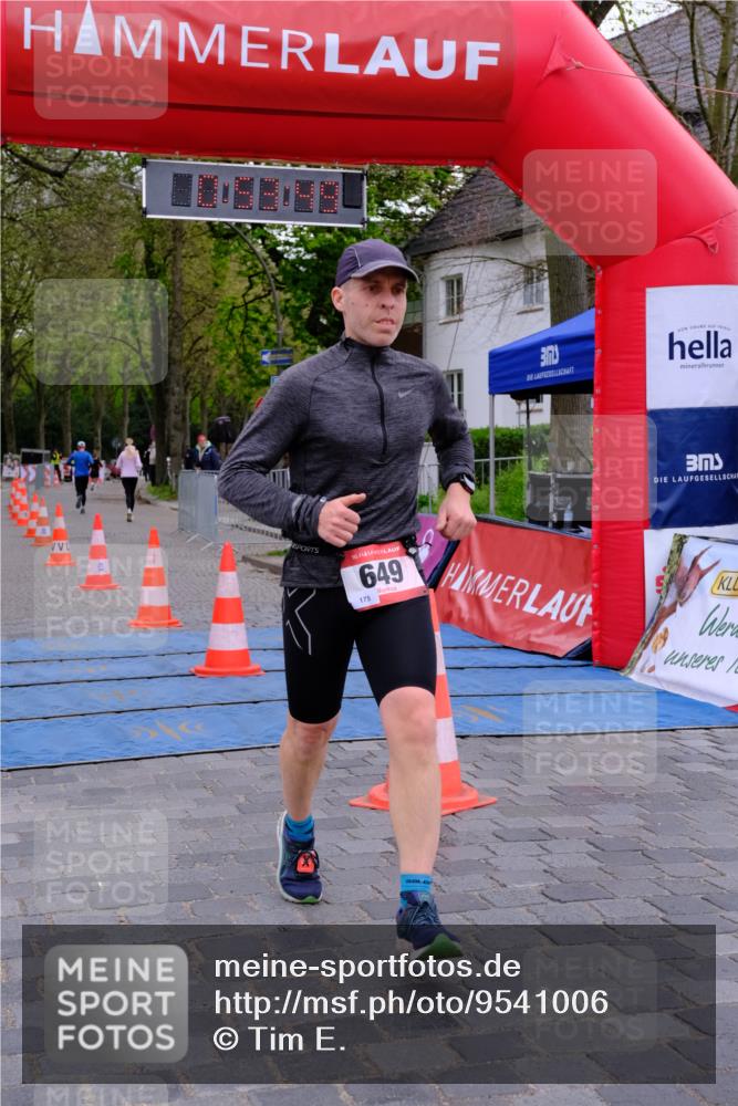 19.04.2026 - Hammer Lauf Tim E. http://msf.ph/oto/9541006 19.04.2026 11:53:57 Ziel 307, 601, 649 meine-sportfotos.de