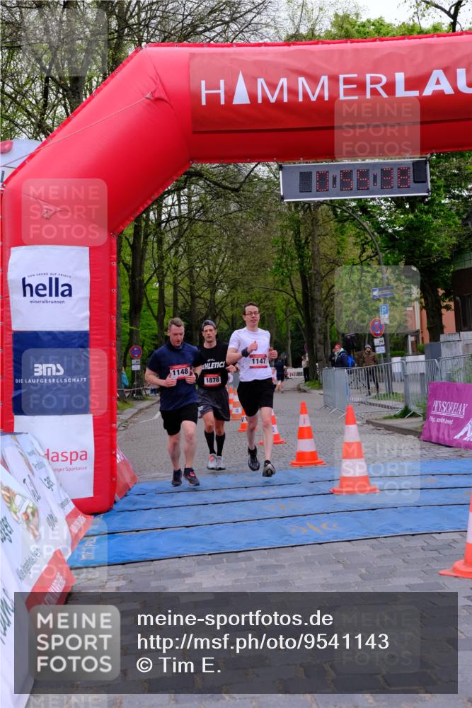 19.04.2026 - Hammer Lauf Tim E. http://msf.ph/oto/9541143 19.04.2026 11:55:46 Ziel 1147, 1148, 1878 meine-sportfotos.de