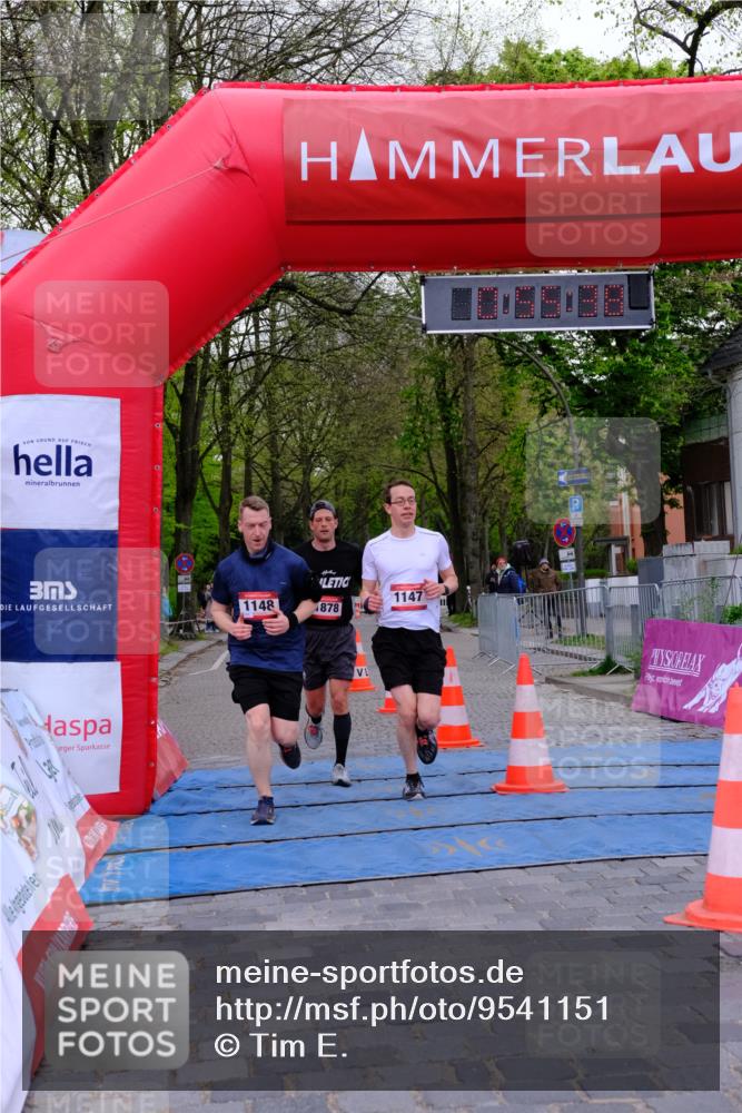 19.04.2026 - Hammer Lauf Tim E. http://msf.ph/oto/9541151 19.04.2026 11:55:46 Ziel 1147, 1148, 1878 meine-sportfotos.de