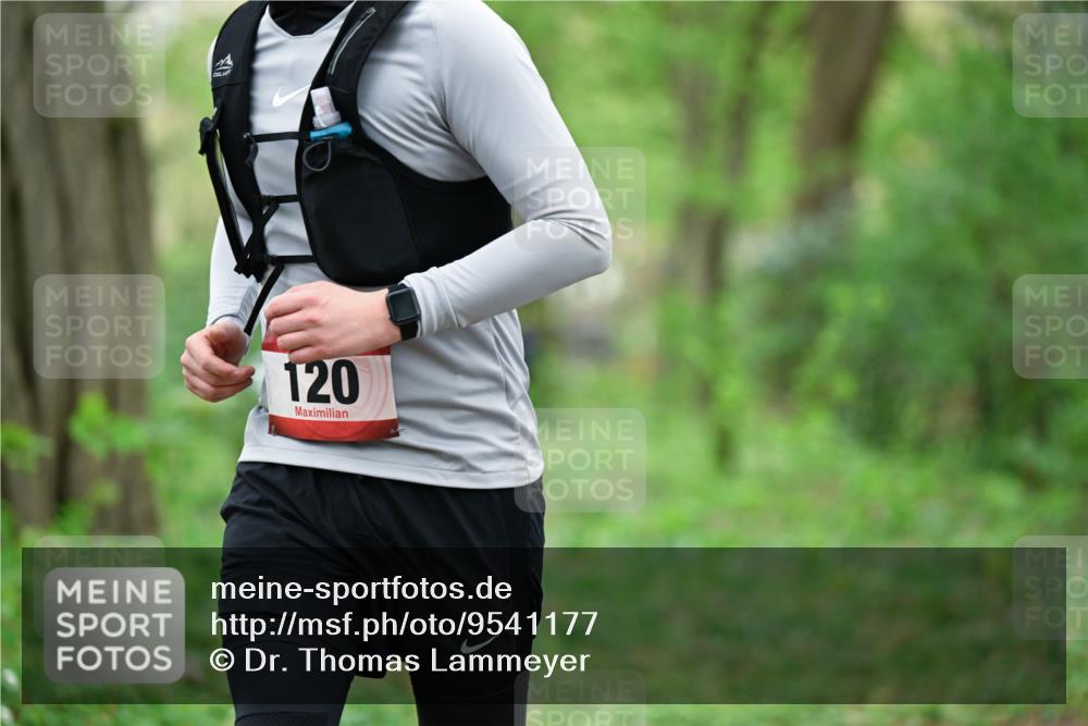 19.04.2026 - Hammer Lauf Dr. Thomas Lammeyer http://msf.ph/oto/9541177 19.04.2026 10:45:30 Laufen 120 meine-sportfotos.de