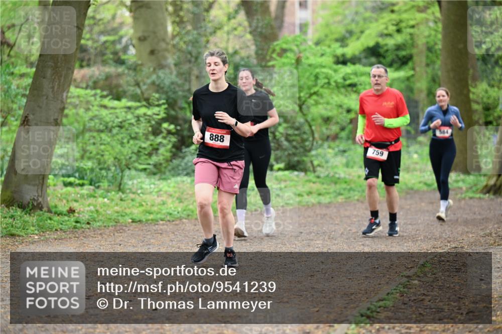 19.04.2026 - Hammer Lauf Dr. Thomas Lammeyer http://msf.ph/oto/9541239 19.04.2026 10:45:52 Laufen 888, 759, 584 meine-sportfotos.de