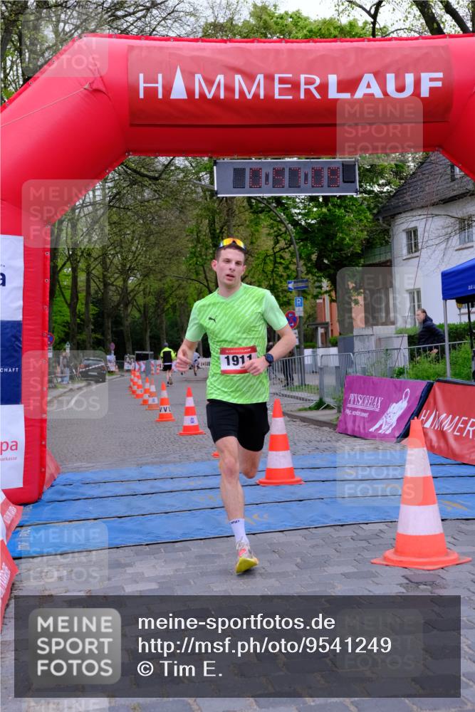 19.04.2026 - Hammer Lauf Tim E. http://msf.ph/oto/9541249 19.04.2026 11:57:17 Ziel 12, 1911 meine-sportfotos.de