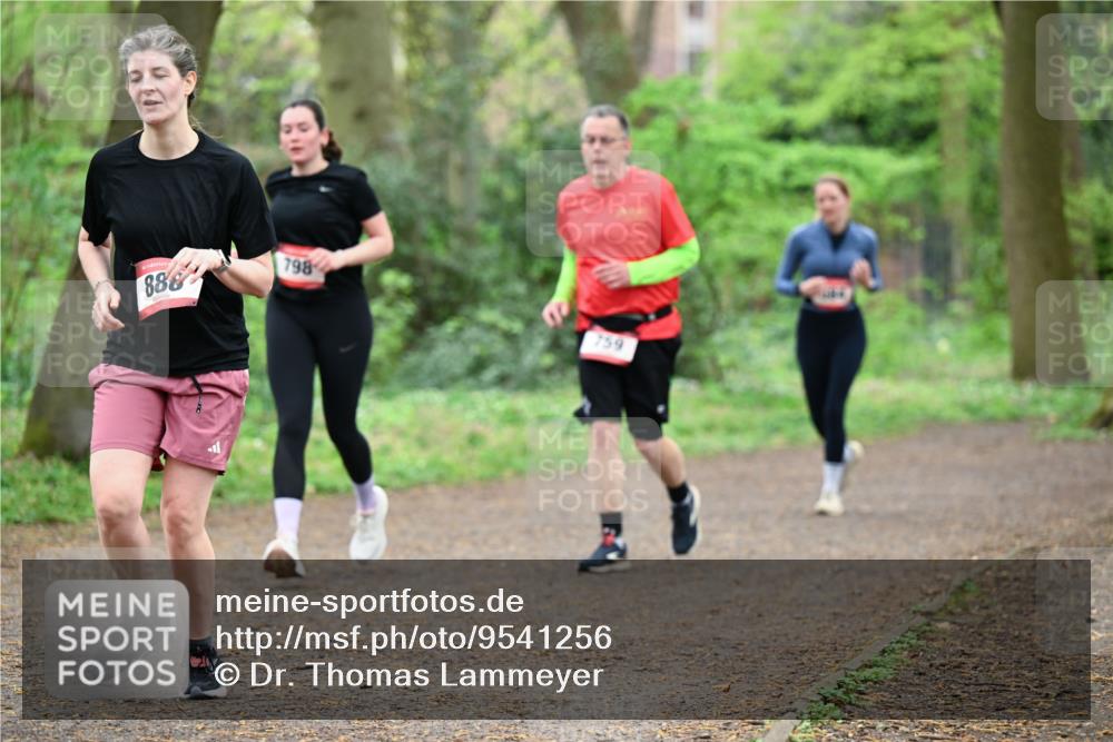 19.04.2026 - Hammer Lauf Dr. Thomas Lammeyer http://msf.ph/oto/9541256 19.04.2026 10:45:53 Laufen 886, 798, 759 meine-sportfotos.de