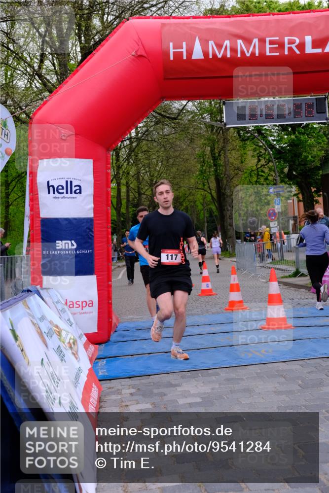 19.04.2026 - Hammer Lauf Tim E. http://msf.ph/oto/9541284 19.04.2026 11:58:04 Ziel 117, 193, 624, 637, 987, 1096 meine-sportfotos.de