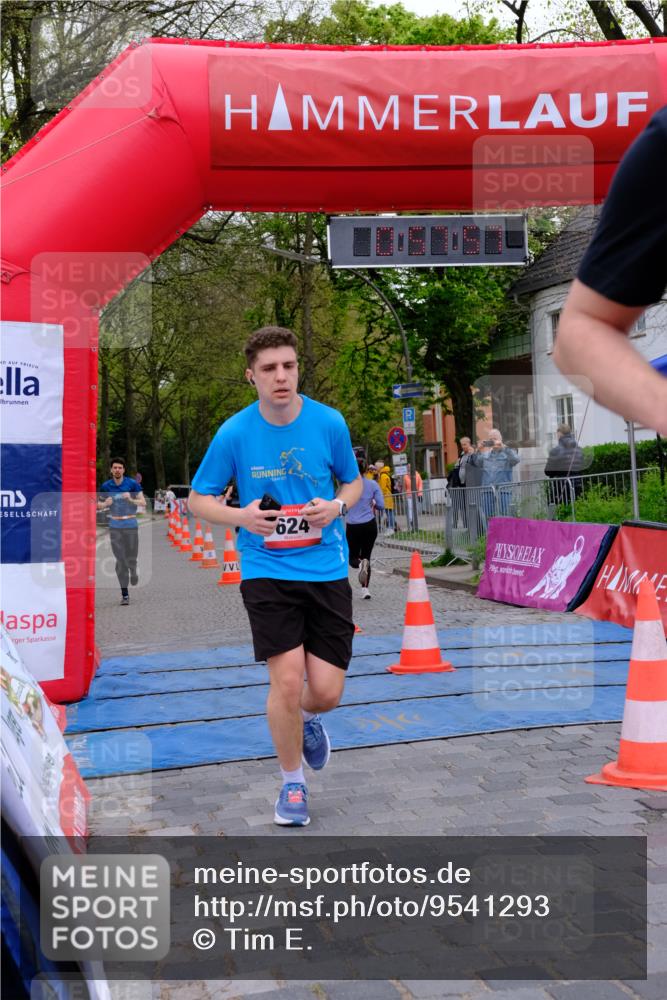 19.04.2026 - Hammer Lauf Tim E. http://msf.ph/oto/9541293 19.04.2026 11:58:05 Ziel 117, 193, 624, 637 meine-sportfotos.de