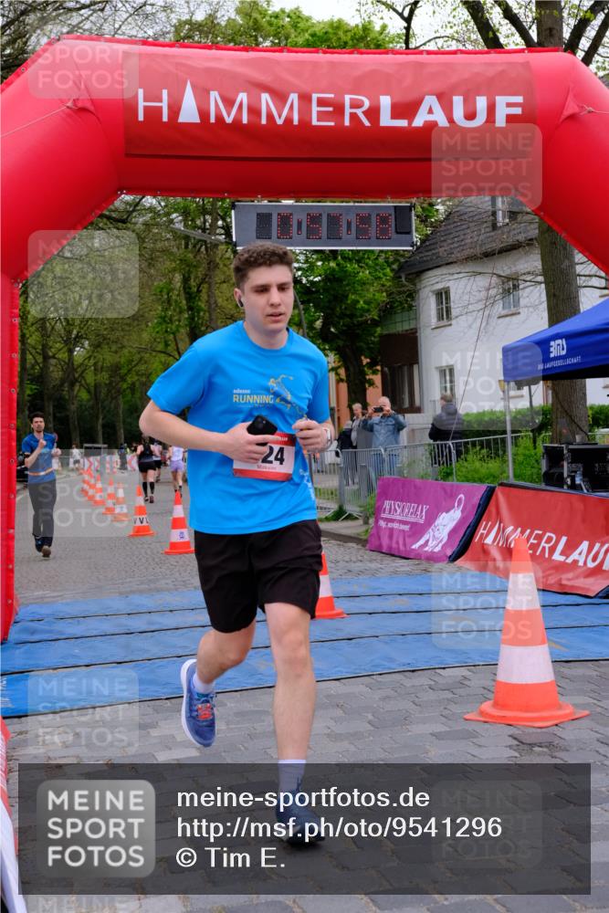 19.04.2026 - Hammer Lauf Tim E. http://msf.ph/oto/9541296 19.04.2026 11:58:06 Ziel 117, 193, 624, 637 meine-sportfotos.de