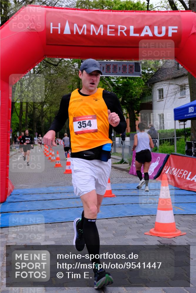 19.04.2026 - Hammer Lauf Tim E. http://msf.ph/oto/9541447 19.04.2026 12:00:16 Ziel 150, 354, 467, 825, 830, 920 meine-sportfotos.de
