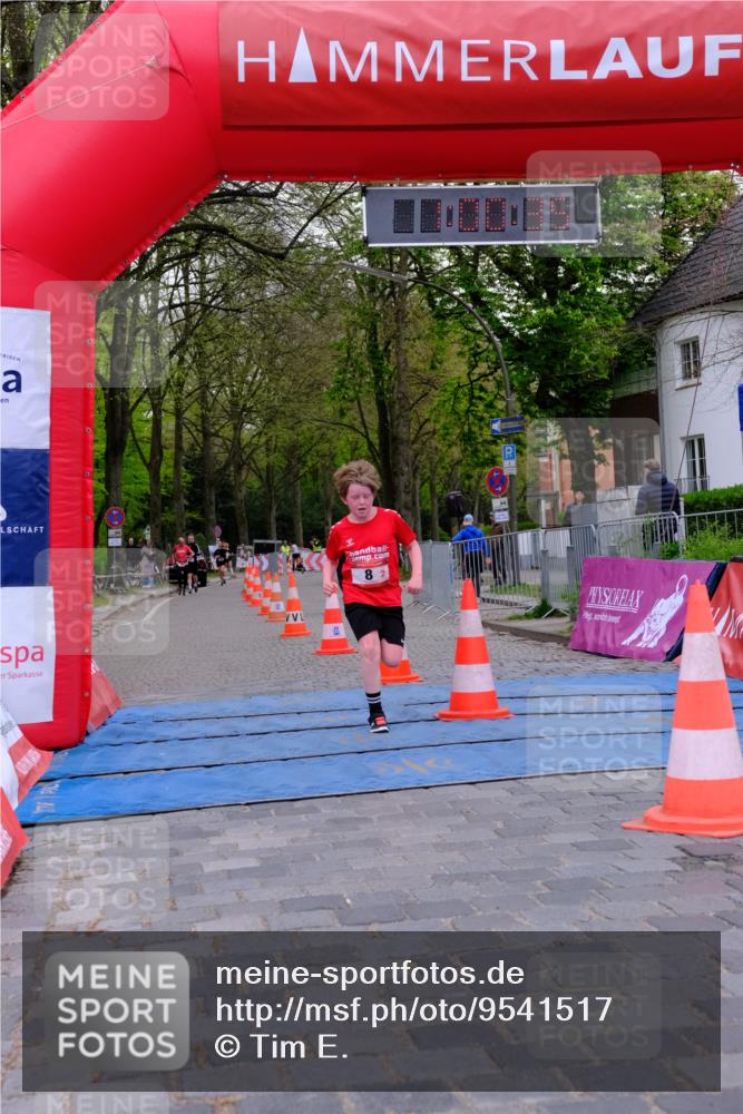 19.04.2026 - Hammer Lauf Tim E. http://msf.ph/oto/9541517 19.04.2026 12:00:43 Ziel 8, 331, 333 meine-sportfotos.de
