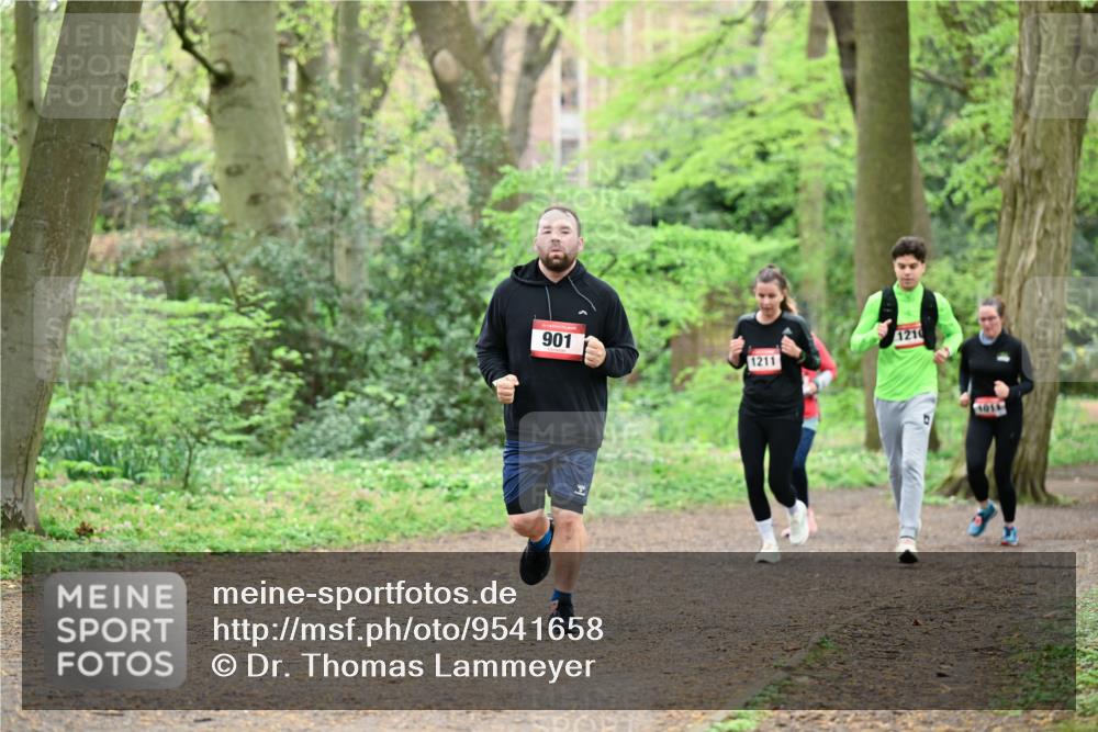 19.04.2026 - Hammer Lauf Dr. Thomas Lammeyer http://msf.ph/oto/9541658 19.04.2026 10:47:41 Laufen 901, 1211, 1210, 1014 meine-sportfotos.de