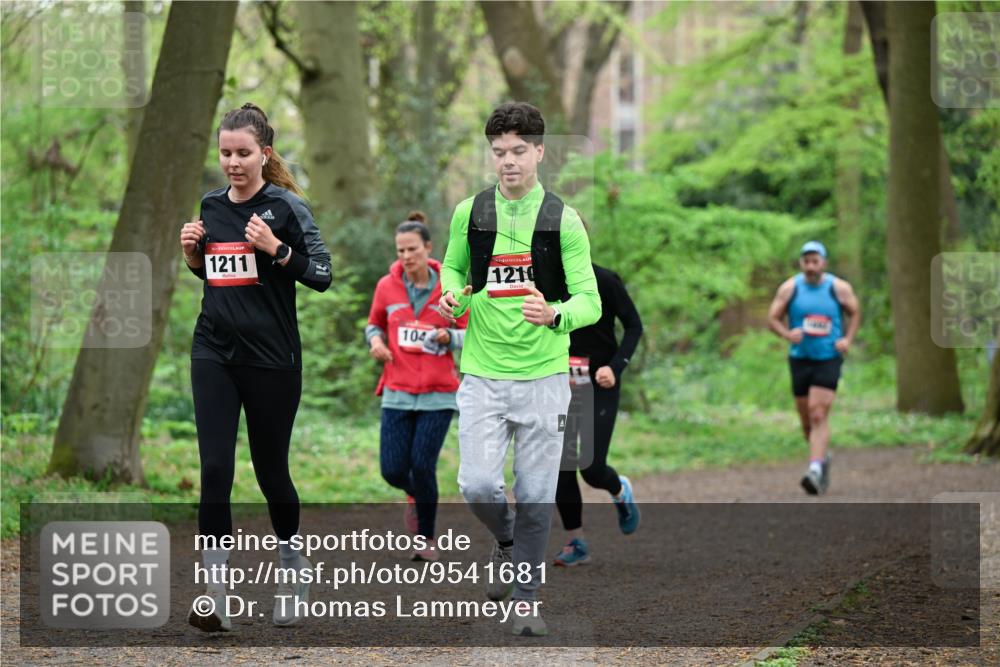 19.04.2026 - Hammer Lauf Dr. Thomas Lammeyer http://msf.ph/oto/9541681 19.04.2026 10:47:45 Laufen 1211, 104, 1210 meine-sportfotos.de