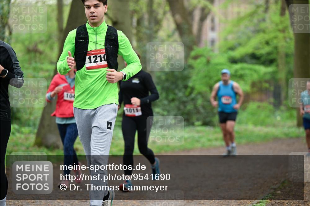 19.04.2026 - Hammer Lauf Dr. Thomas Lammeyer http://msf.ph/oto/9541690 19.04.2026 10:47:47 Laufen 1210, 104, 1011 meine-sportfotos.de