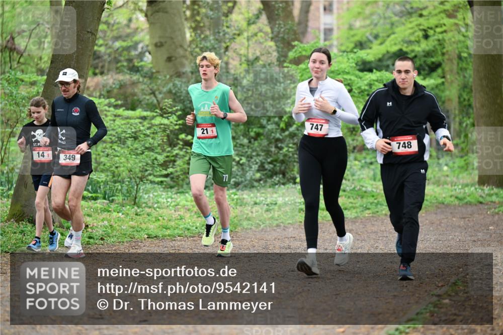 19.04.2026 - Hammer Lauf Dr. Thomas Lammeyer http://msf.ph/oto/9542141 19.04.2026 10:50:58 Laufen 141, 349, 211, 747, 748 meine-sportfotos.de