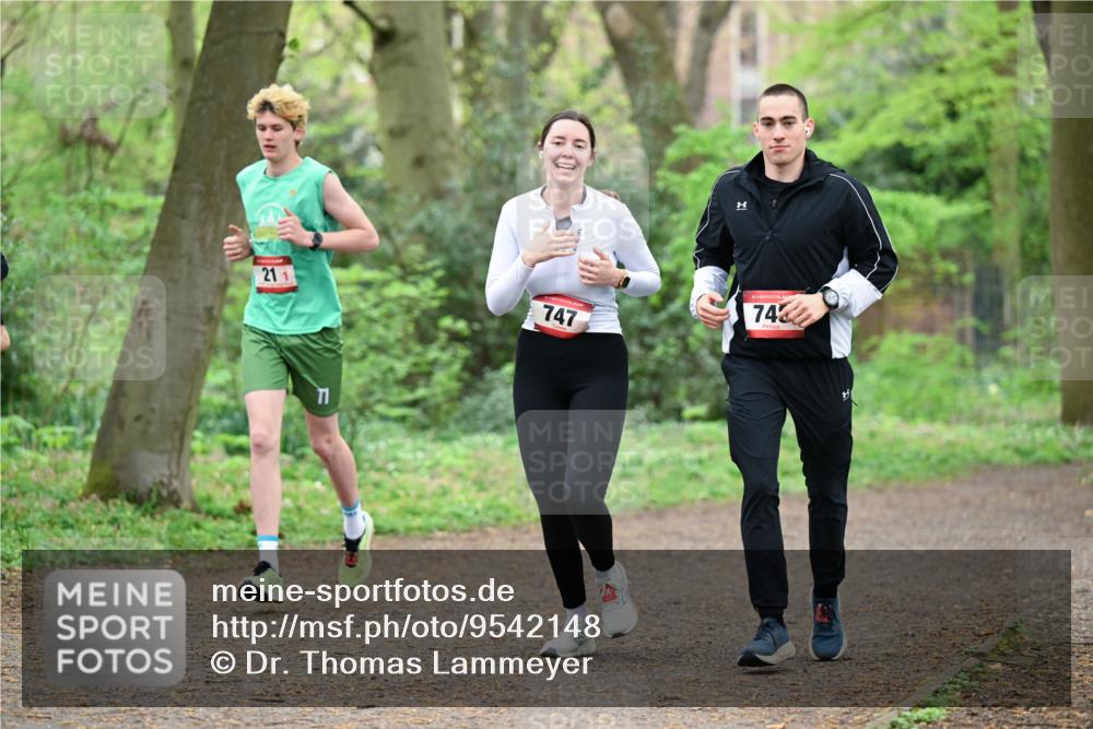 19.04.2026 - Hammer Lauf Dr. Thomas Lammeyer http://msf.ph/oto/9542148 19.04.2026 10:50:59 Laufen 747, 744 meine-sportfotos.de
