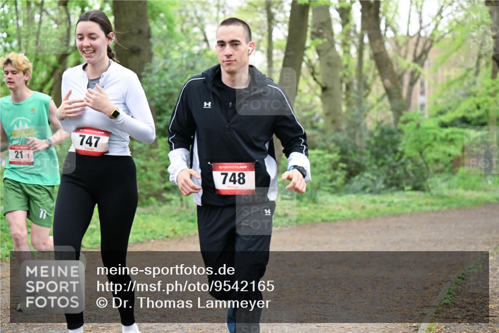 19.04.2026 - Hammer Lauf Dr. Thomas Lammeyer http://msf.ph/oto/9542165 19.04.2026 10:51:02 Laufen 211, 747, 748 meine-sportfotos.de