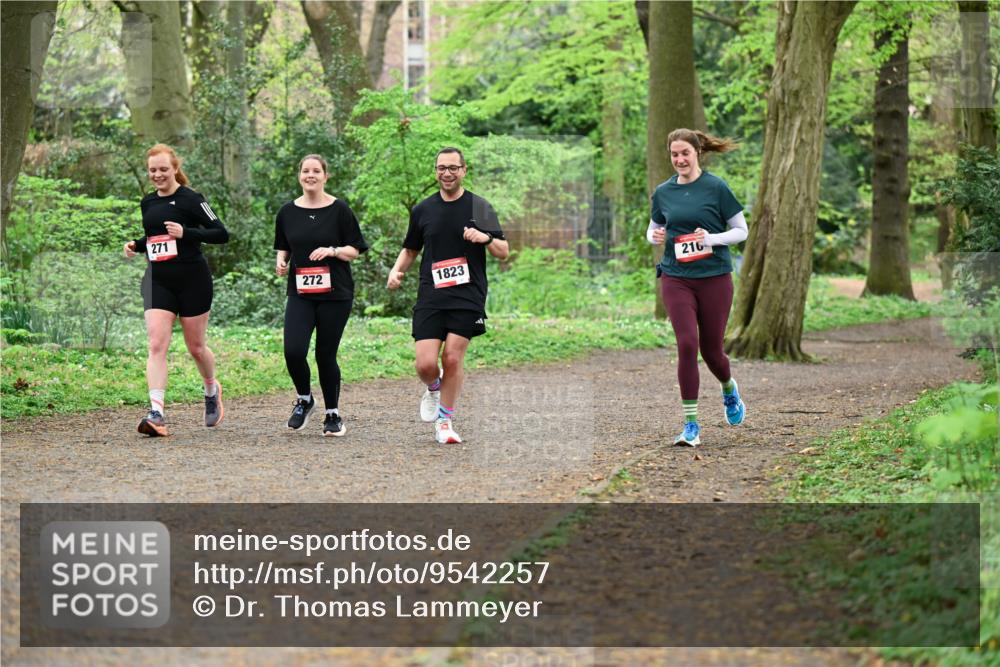 19.04.2026 - Hammer Lauf Dr. Thomas Lammeyer http://msf.ph/oto/9542257 19.04.2026 10:51:28 Laufen 271, 272, 1823, 216 meine-sportfotos.de