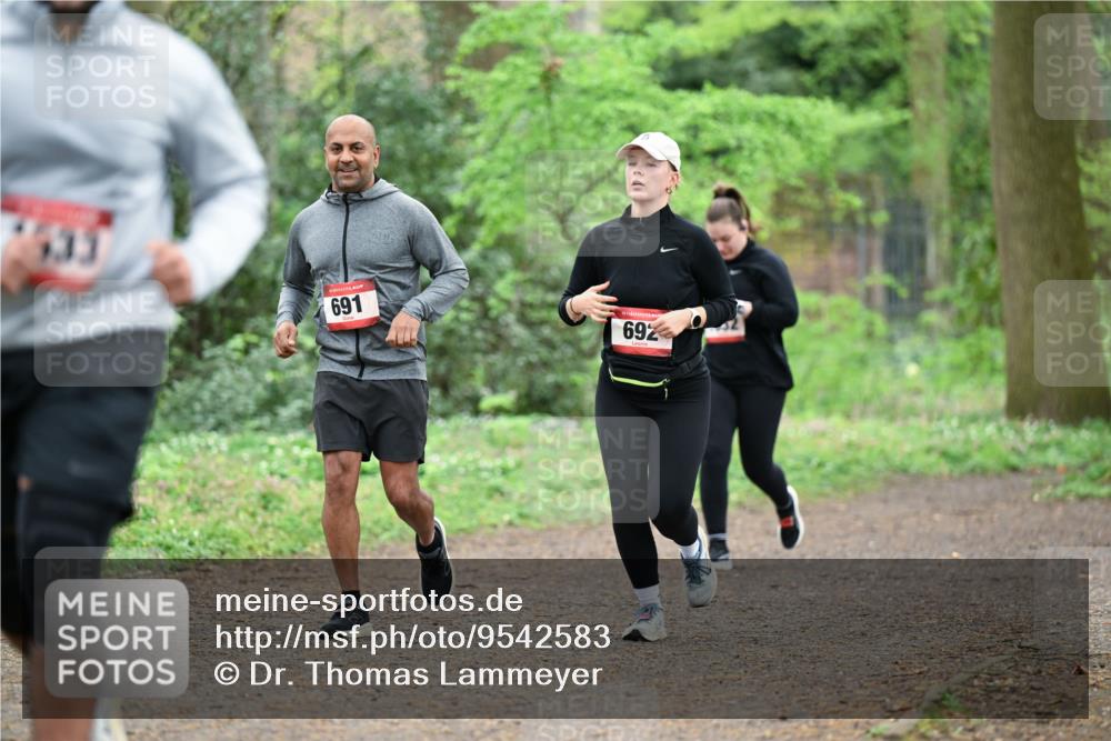 19.04.2026 - Hammer Lauf Dr. Thomas Lammeyer http://msf.ph/oto/9542583 19.04.2026 10:54:21 Laufen 435, 691, 692 meine-sportfotos.de