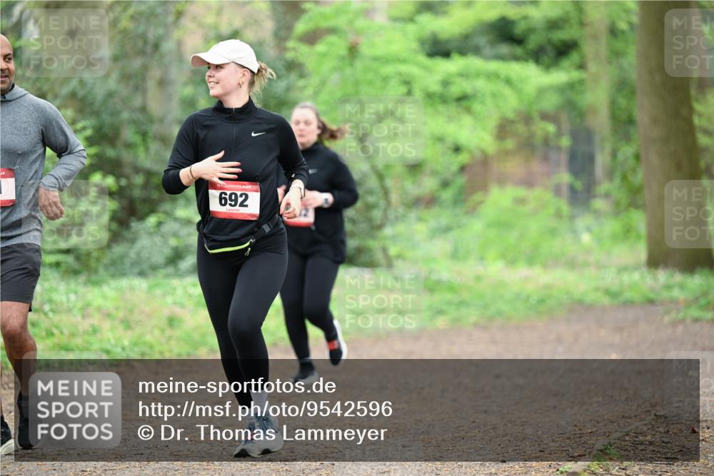 19.04.2026 - Hammer Lauf Dr. Thomas Lammeyer http://msf.ph/oto/9542596 19.04.2026 10:54:23 Laufen 692 meine-sportfotos.de