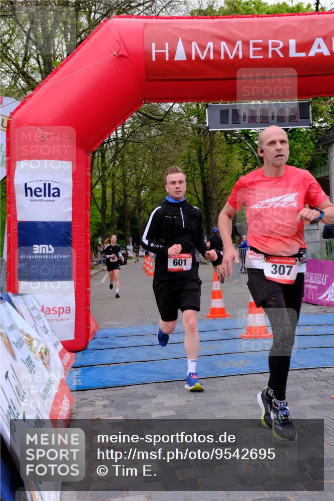 19.04.2026 - Hammer Lauf Tim E. http://msf.ph/oto/9542695 19.04.2026 12:00:57 Ziel 307, 407, 420, 601, 609, 766, 951, 1928 meine-sportfotos.de