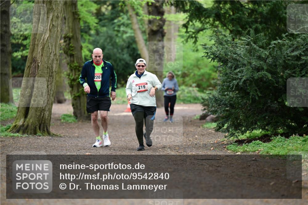 19.04.2026 - Hammer Lauf Dr. Thomas Lammeyer http://msf.ph/oto/9542840 19.04.2026 11:00:21 Laufen 220, 219 meine-sportfotos.de