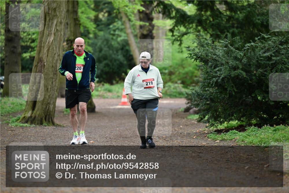 19.04.2026 - Hammer Lauf Dr. Thomas Lammeyer http://msf.ph/oto/9542858 19.04.2026 11:00:23 Laufen 220, 219 meine-sportfotos.de