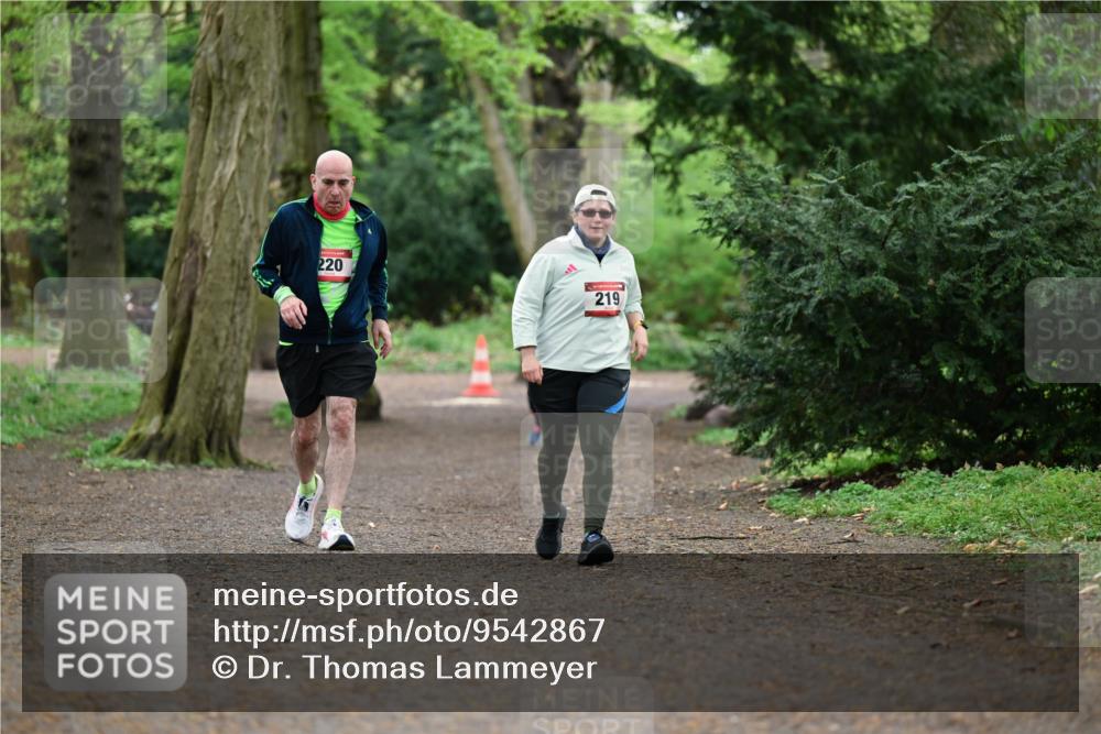 19.04.2026 - Hammer Lauf Dr. Thomas Lammeyer http://msf.ph/oto/9542867 19.04.2026 11:00:24 Laufen 220, 219 meine-sportfotos.de
