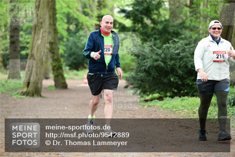19.04.2026 - Hammer Lauf Dr. Thomas Lammeyer http://msf.ph/oto/9542889 19.04.2026 11:00:28 Laufen 220, 219 meine-sportfotos.de