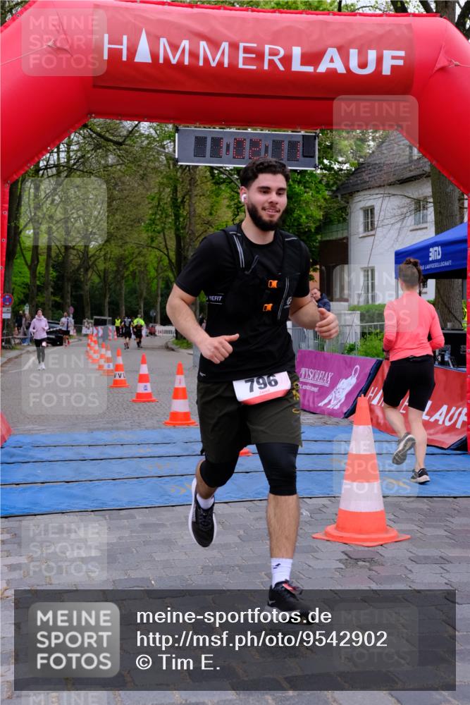 19.04.2026 - Hammer Lauf Tim E. http://msf.ph/oto/9542902 19.04.2026 12:02:19 Ziel 157, 537, 680, 796 meine-sportfotos.de