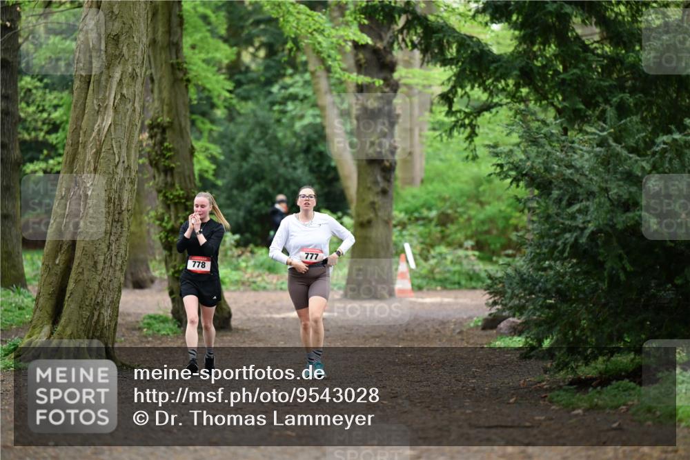 19.04.2026 - Hammer Lauf Dr. Thomas Lammeyer http://msf.ph/oto/9543028 19.04.2026 11:01:54 Laufen 778, 777 meine-sportfotos.de