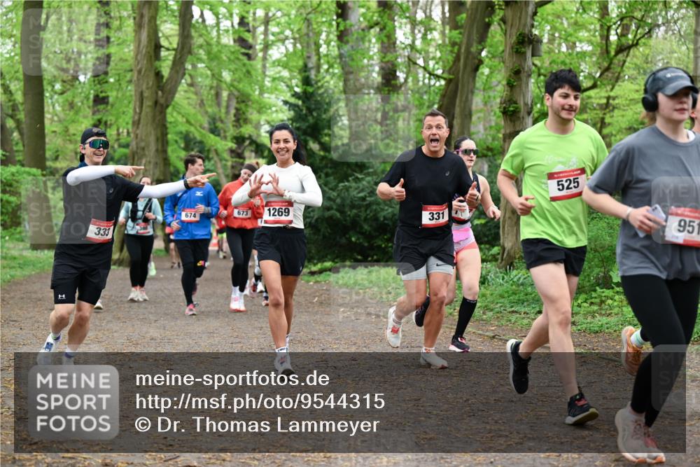 19.04.2026 - Hammer Lauf Dr. Thomas Lammeyer http://msf.ph/oto/9544315 19.04.2026 11:04:34 Laufen 674, 673, 1269, 331, 333, 525, 951 meine-sportfotos.de