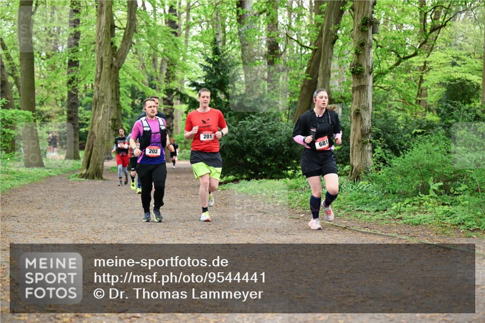 19.04.2026 - Hammer Lauf Dr. Thomas Lammeyer http://msf.ph/oto/9544441 19.04.2026 11:04:48 Laufen 202, 201 meine-sportfotos.de