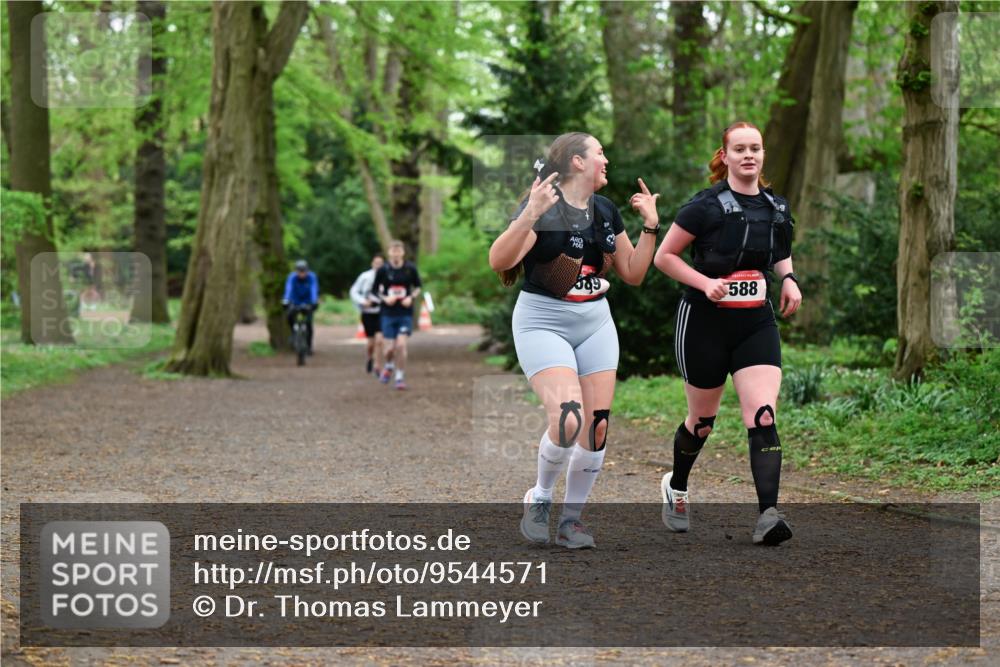 19.04.2026 - Hammer Lauf Dr. Thomas Lammeyer http://msf.ph/oto/9544571 19.04.2026 11:05:07 Laufen 589, 588 meine-sportfotos.de