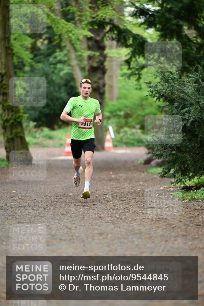 19.04.2026 - Hammer Lauf Dr. Thomas Lammeyer http://msf.ph/oto/9544845 19.04.2026 11:19:49 Laufen 911 meine-sportfotos.de