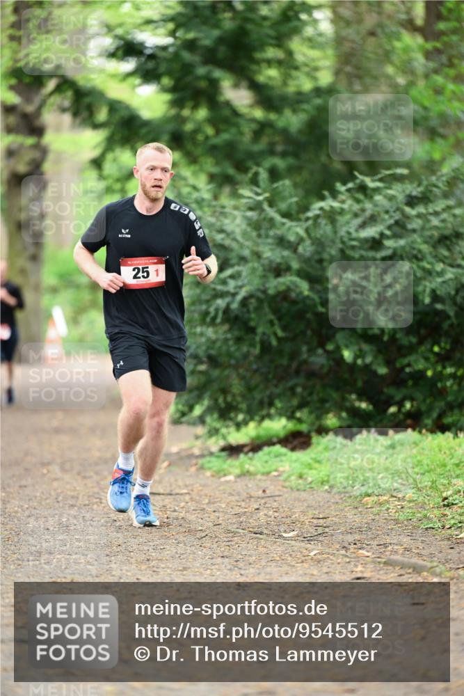 19.04.2026 - Hammer Lauf Dr. Thomas Lammeyer http://msf.ph/oto/9545512 19.04.2026 11:25:32 Laufen 251 meine-sportfotos.de