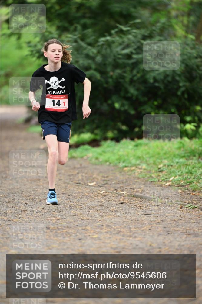 19.04.2026 - Hammer Lauf Dr. Thomas Lammeyer http://msf.ph/oto/9545606 19.04.2026 11:25:46 Laufen 141 meine-sportfotos.de