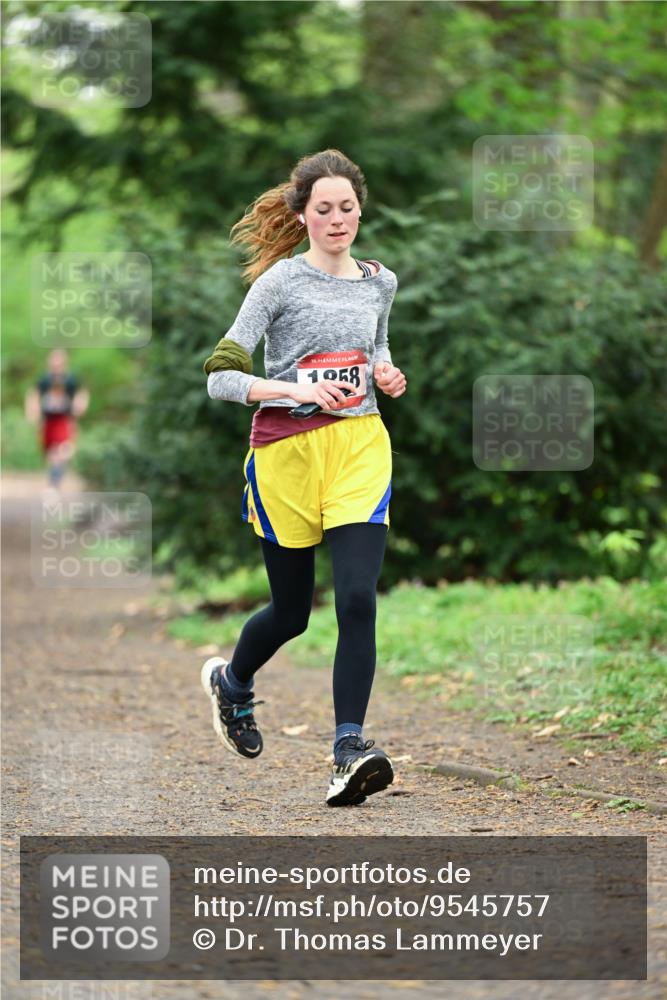 19.04.2026 - Hammer Lauf Dr. Thomas Lammeyer http://msf.ph/oto/9545757 19.04.2026 11:26:15 Laufen 1058 meine-sportfotos.de